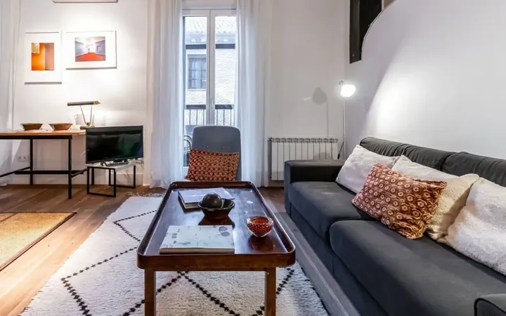 Apartamento en  Calle de las Huertas 20 - Foto 2
