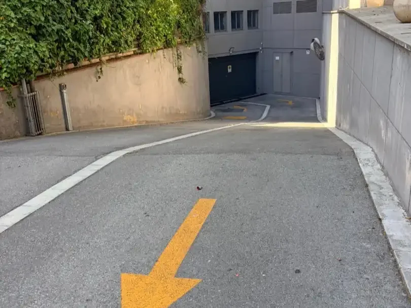 Garaje en  Carrer Alt de Gironella 42 - Foto 2