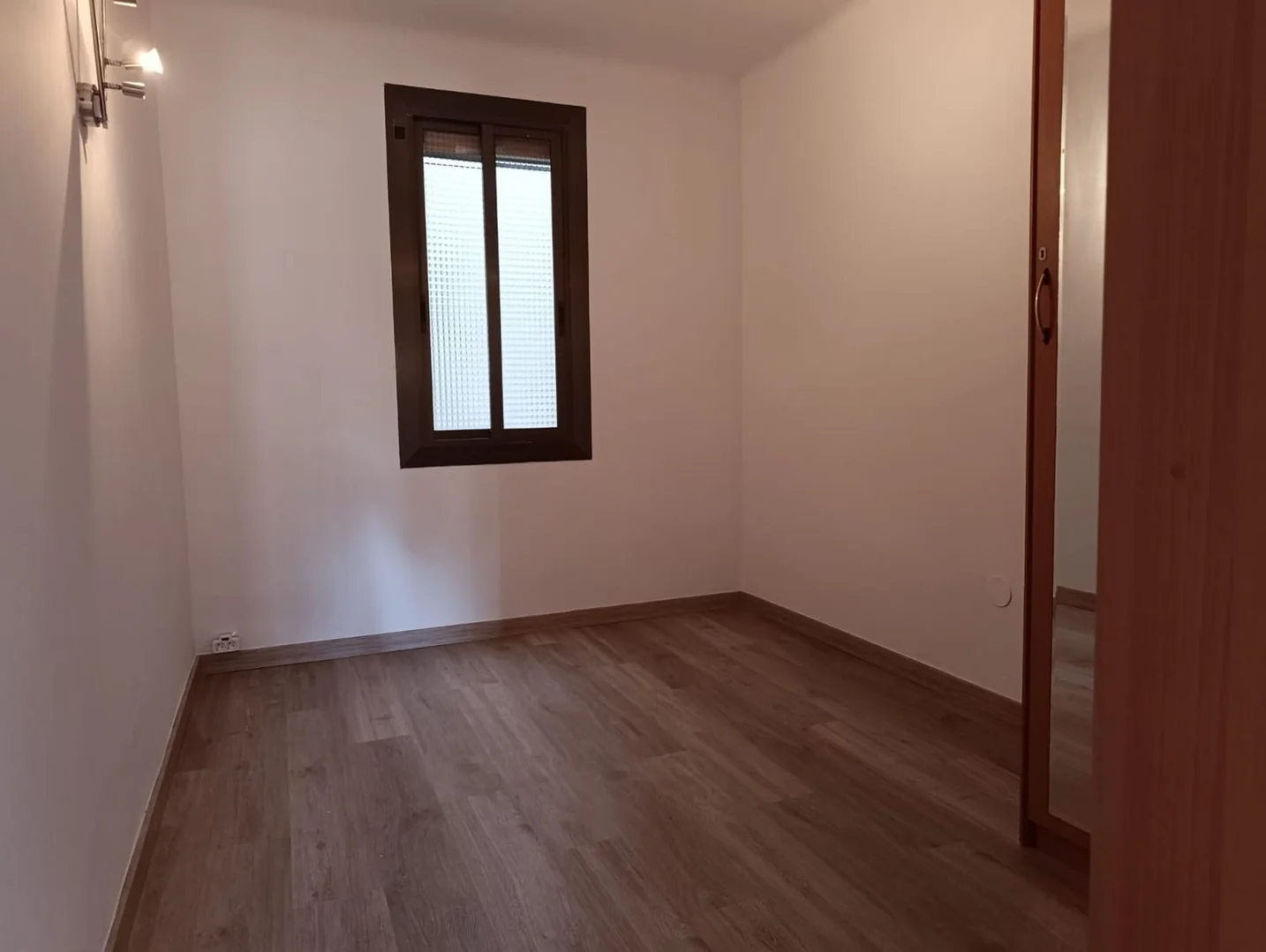 Piso en Calle dels Ferrocarrils Catalans, 80, La Marina del Port - Foto 6