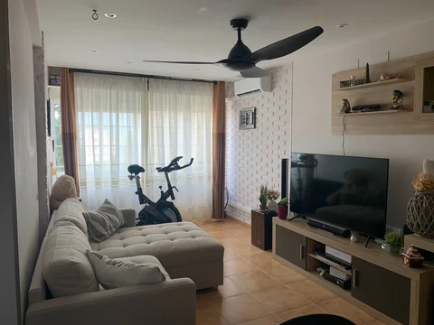 Piso en calle Pintor Pedro Camacho, 5 - Foto 1