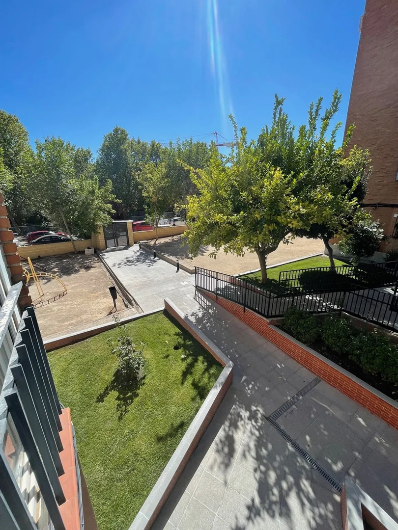 Piso en calle de Mota del Cuervo, 42 - Foto 1