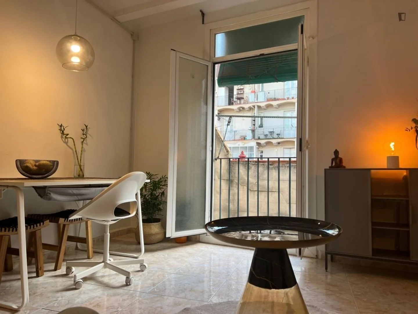 Piso en Calle de Lancaster, El Raval - Foto 2
