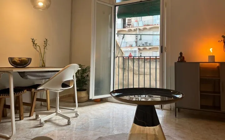 Piso en Calle de Lancaster, El Raval - Foto 2