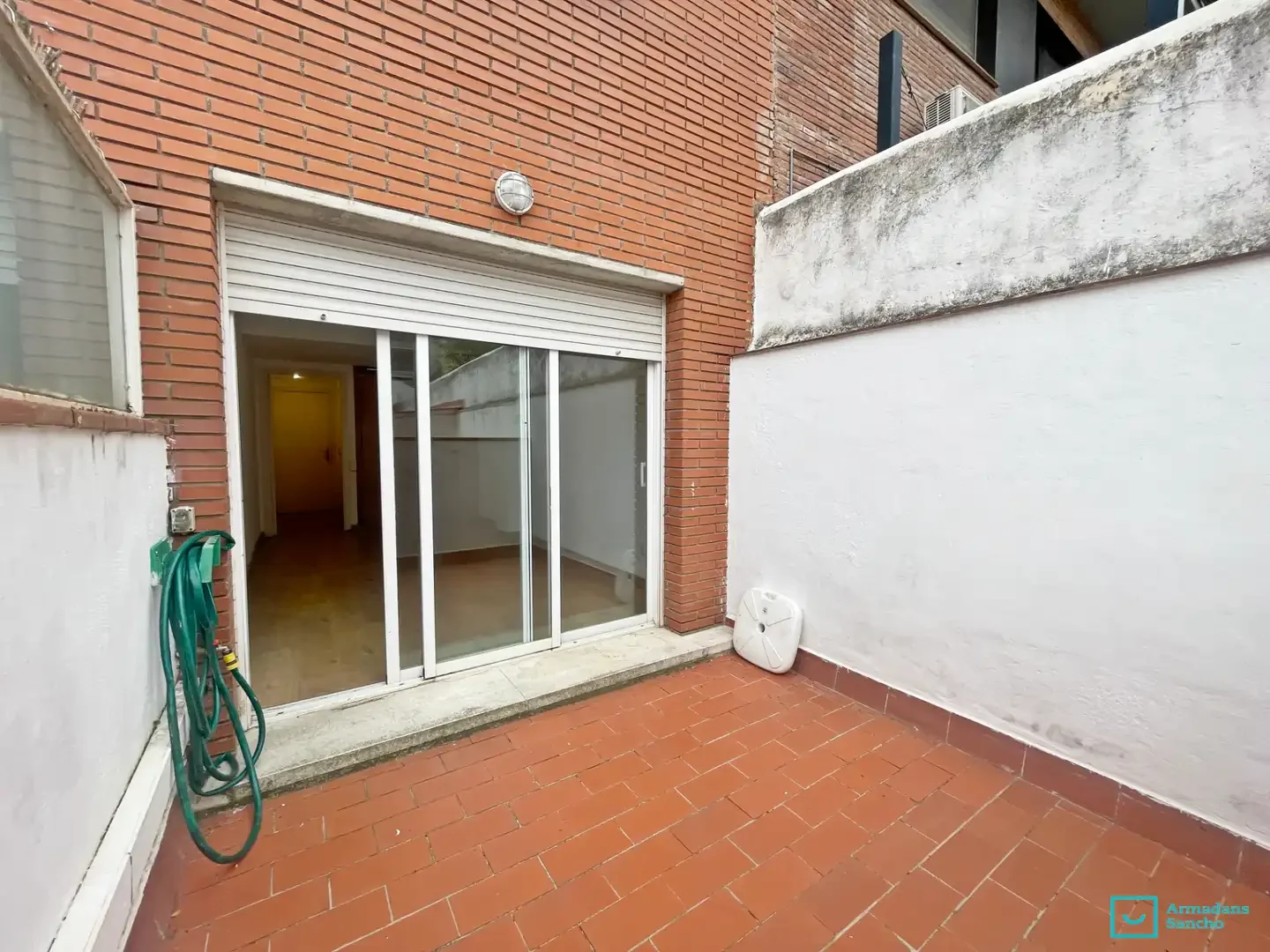 Estudio en  Carrer d'Homer 42 - Foto 4