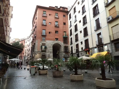 Piso en  Calle de Cuchilleros 1 - Foto 11