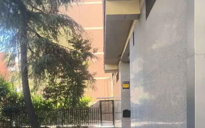 Piso en  Calle de Ángel Luis de la Herrán 1 - Foto 2