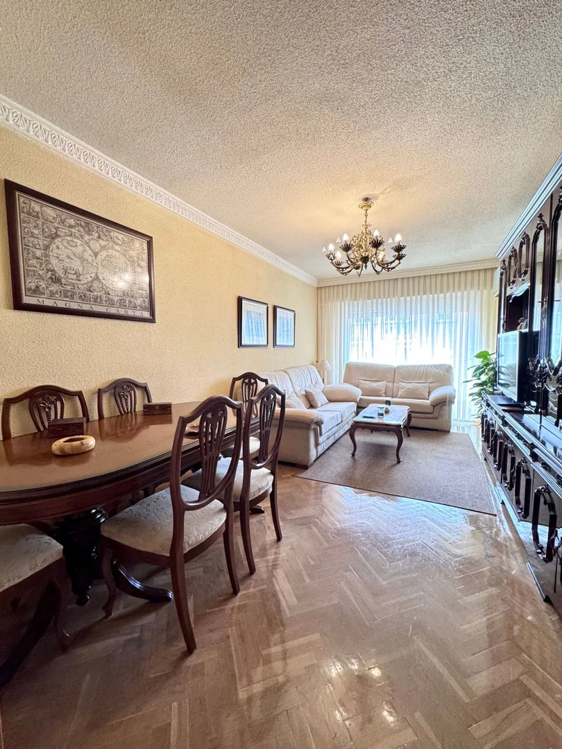 Piso en calle Navas de Tolosa, 14 - Foto 1