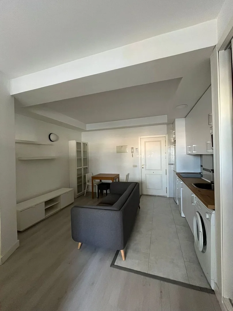 Estudio en calle de Algemesí, 26 - Foto 2