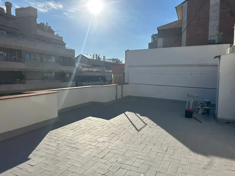 Ático en calle de Rocafort, 205 - Foto 5