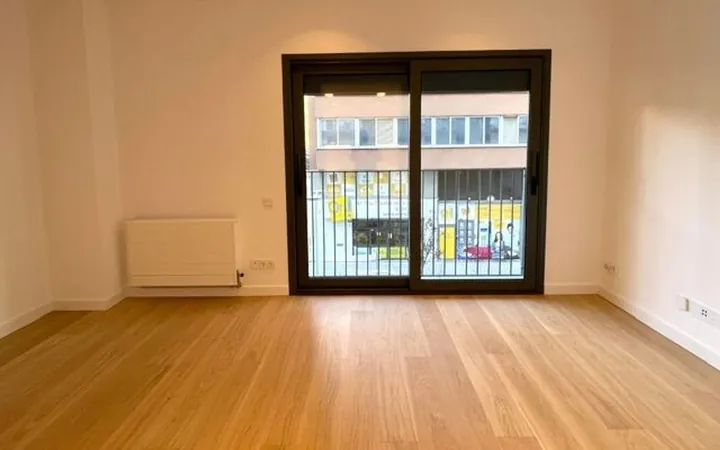 Piso en Calle d'Àlaba, 143 - Foto 2