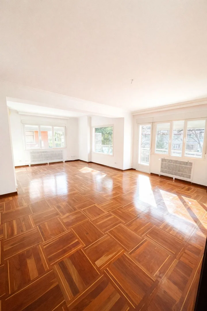 Piso en calle Pedro Muguruza, 5