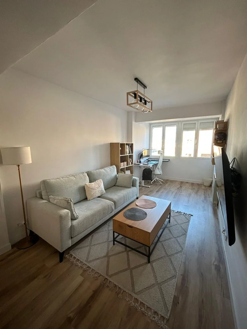 Piso en calle de Esteban Mora, 43