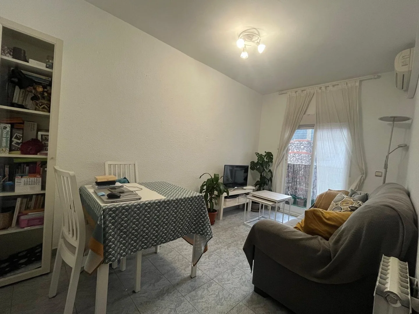 Piso en calle Rogelio Muñoz, 10 - Foto 1