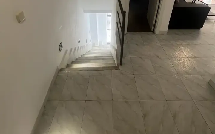 Piso en  Plaza Virgen del Romero 7 - Foto 5
