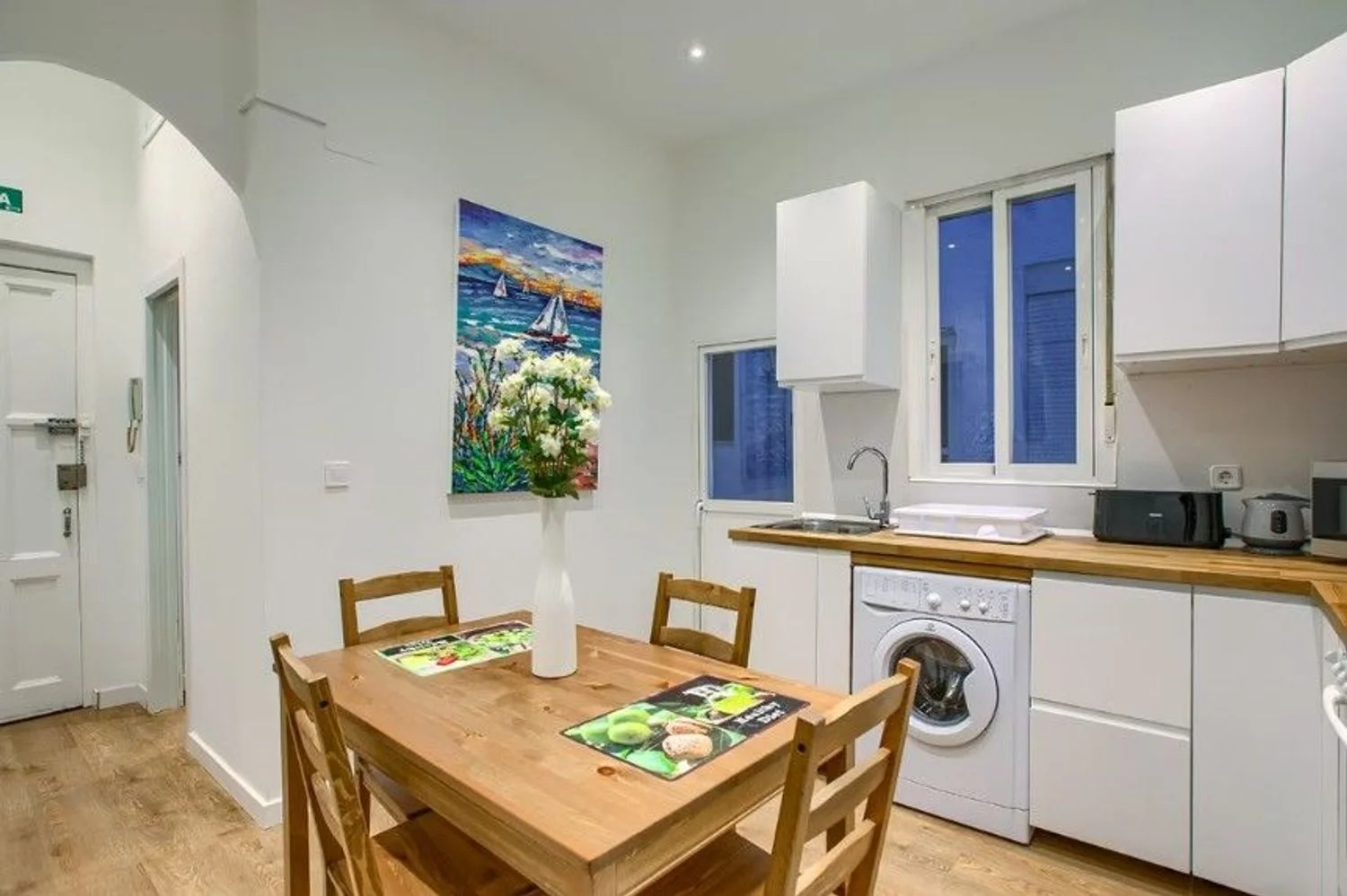 Piso en C. de Casto Plasencia, 6 - Foto 5