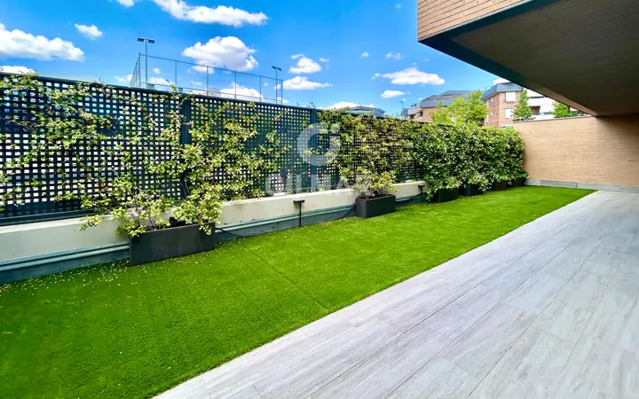 Bajo en Majadahonda, Madrid - Foto 9