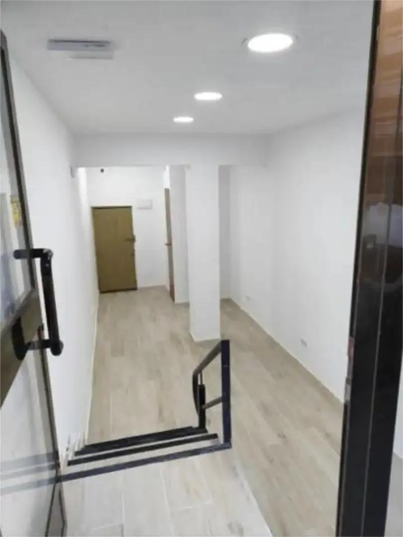 Local comercial en Carabanchel - Foto 4
