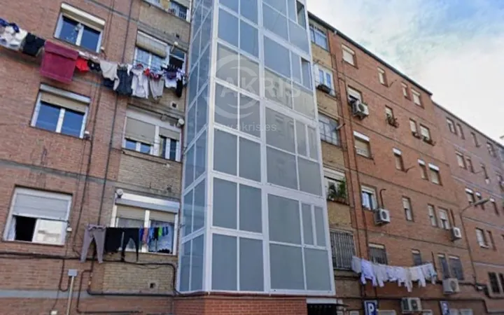 Piso en Numancia - Foto 1