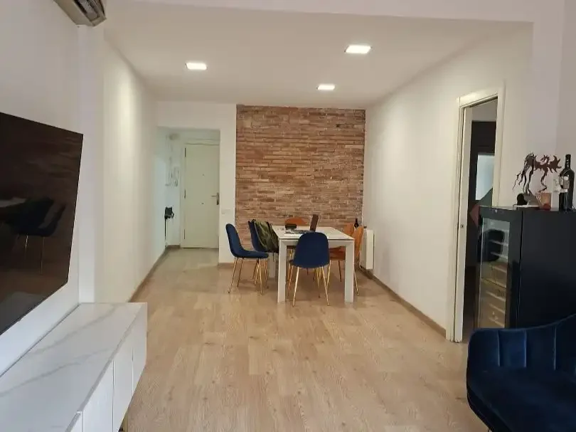 Piso en  Carrer d'Espronceda 121 - Foto 3