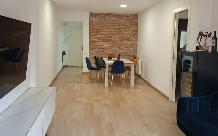 Piso en  Carrer d'Espronceda 121 - Foto 3