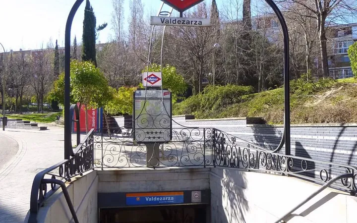 Piso en Plaza de Alcira, Valdezarza - Foto 5