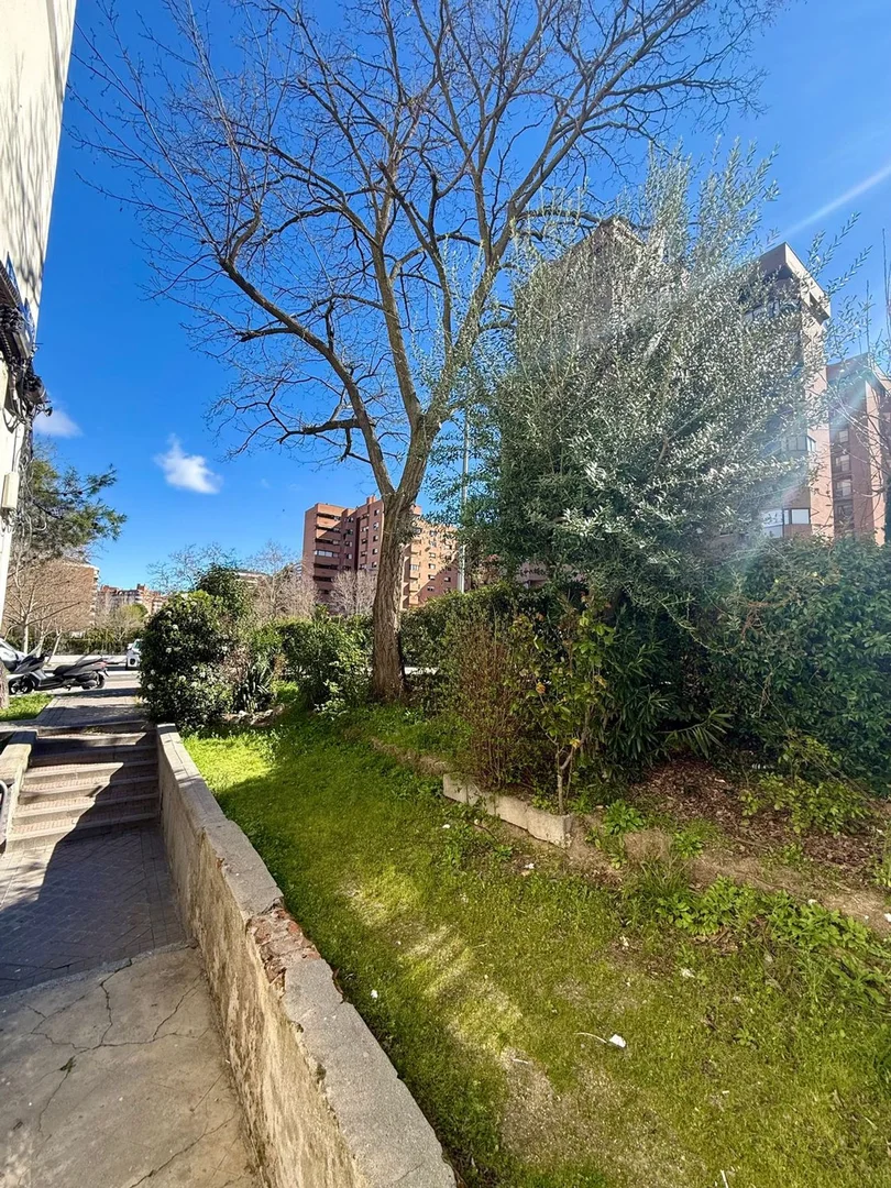 Piso en calle de Ramón Gómez de la Serna, 121 - Foto 13