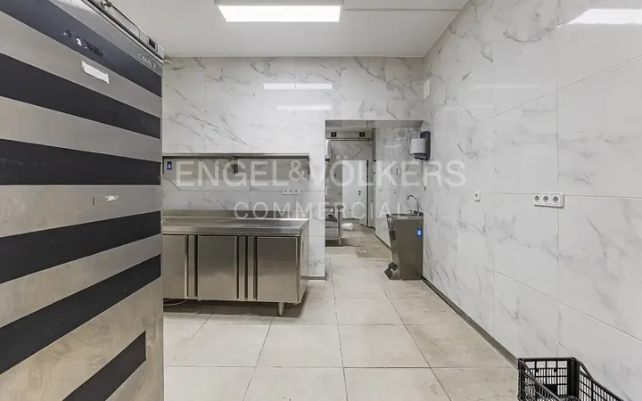 Local comercial en  Barcelona Capital - Foto 4