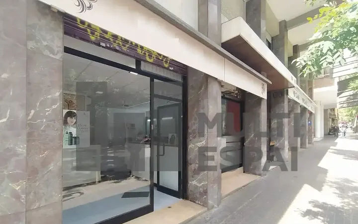 Local comercial en  Carrer de las Navas de Tolosa - Foto 2