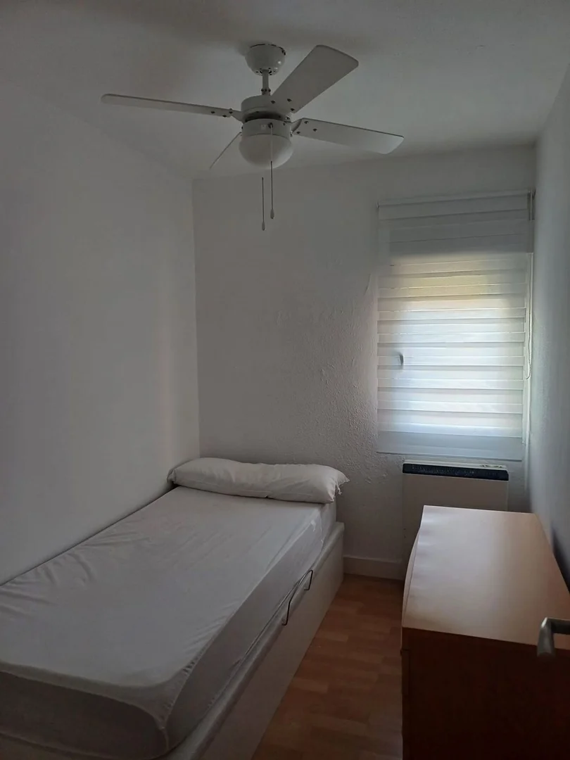 Piso en calle del Camino de los Vinateros, 123 - Foto 4