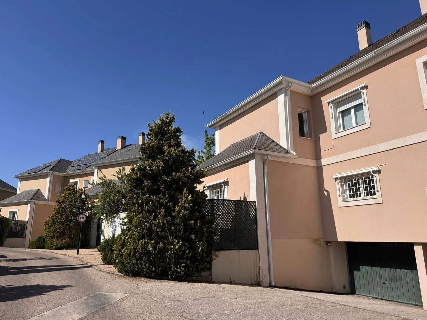 Chalet pareado en Calle de Hoces de la Hermida, Aravaca - Foto 14