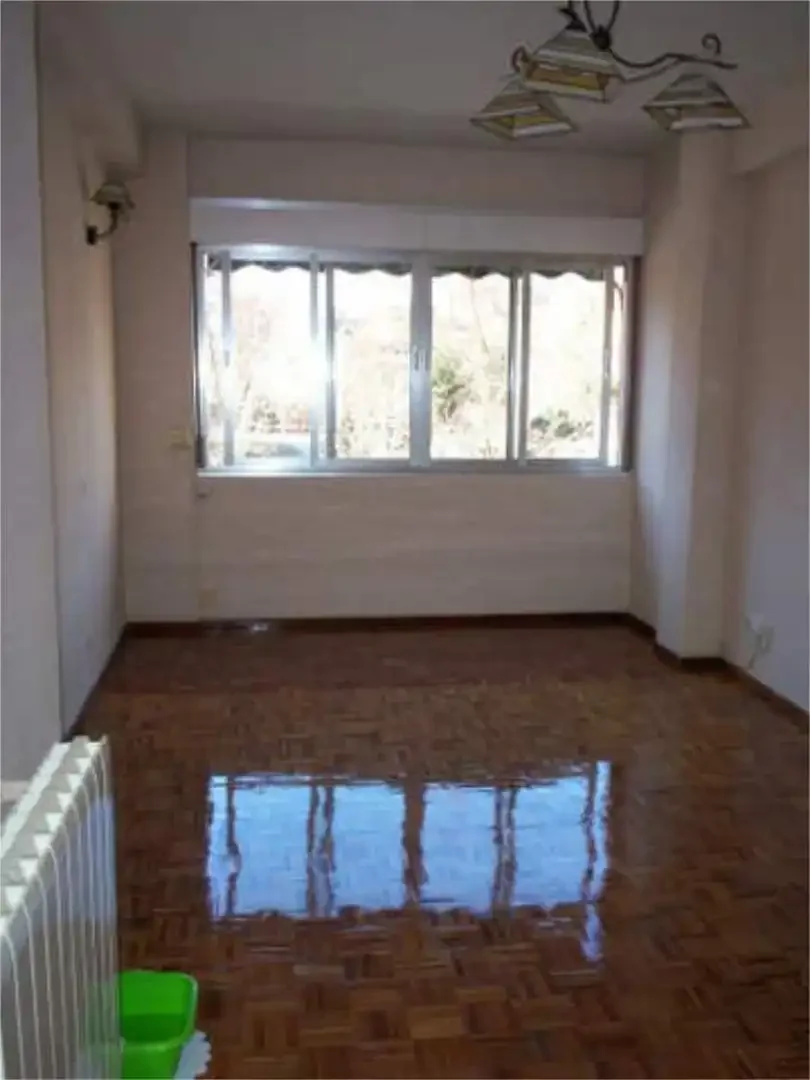 Piso en Valdezarza - Foto 1