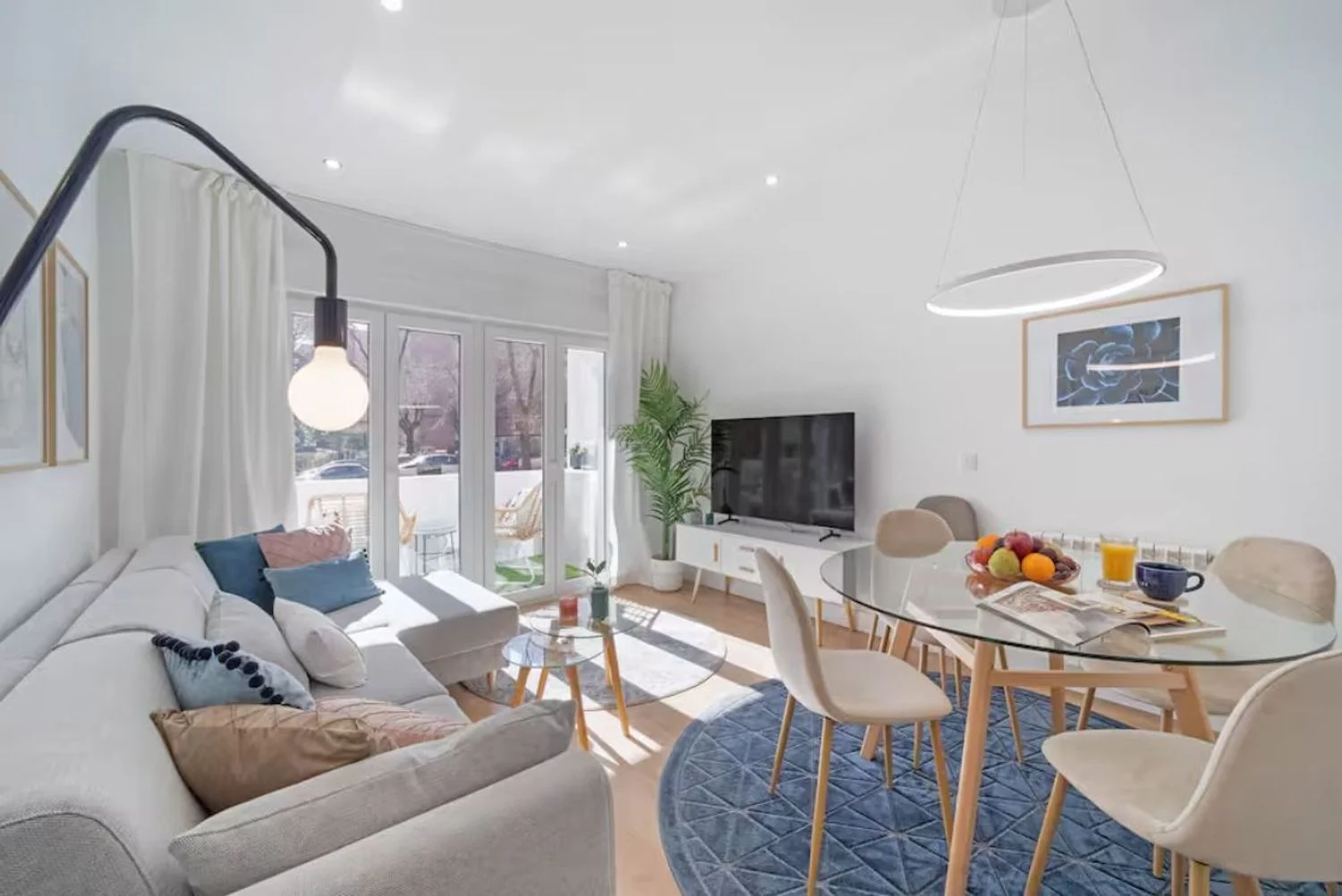 Piso en Barrio Pinar del Rey - Foto 1