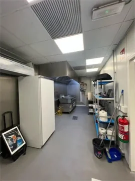 Local comercial en Atocha - Foto 1