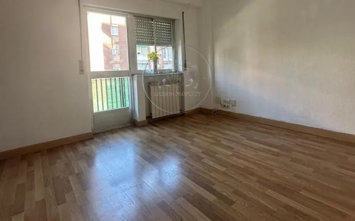 Piso en Calle de la Virgen de Aránzazu, Tres Olivos - Valverde - Foto 1