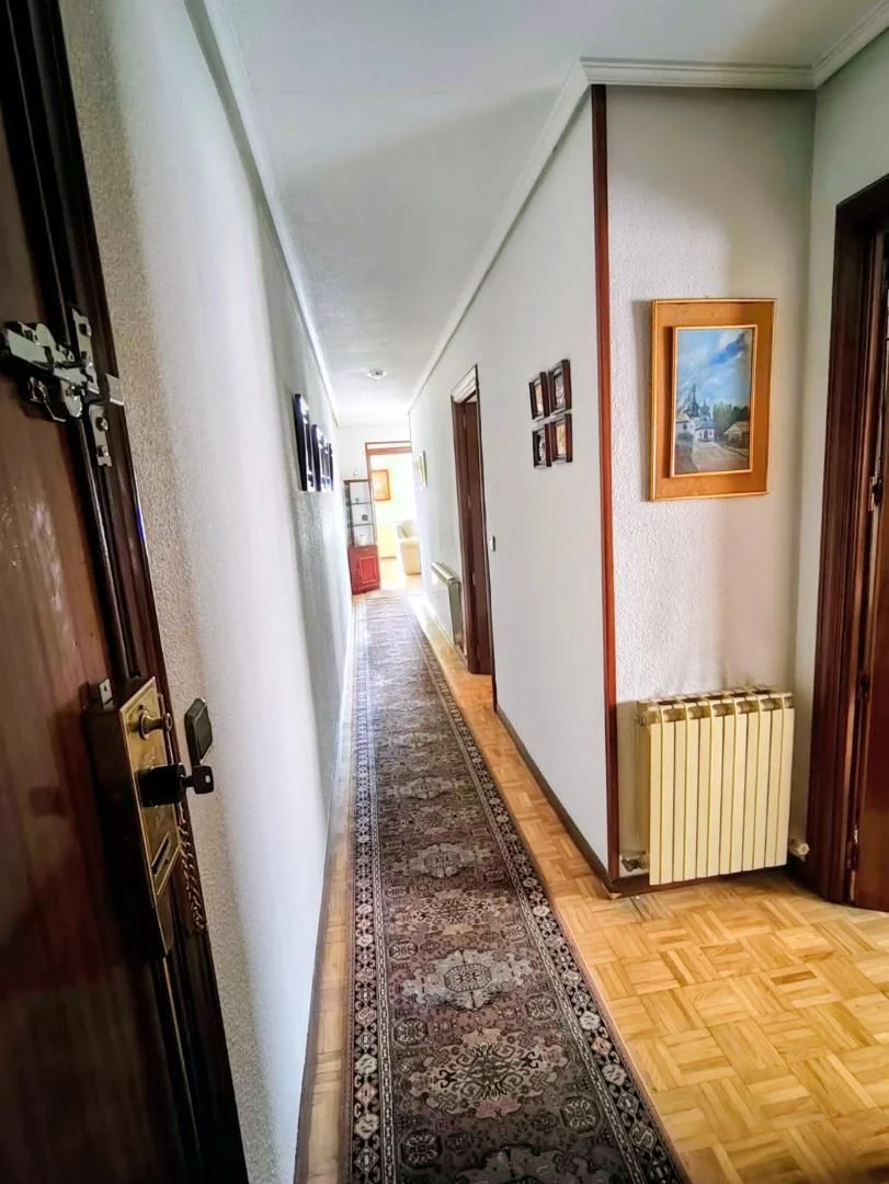 Piso en  Avenida de la Reina Victoria 25 - Foto 13