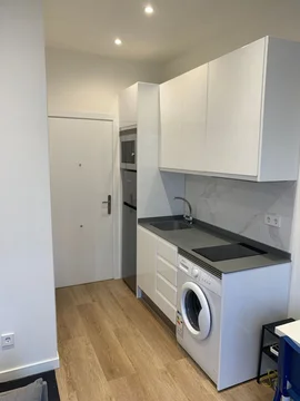 Estudio en calle de Pelayo, 28 - Foto 1