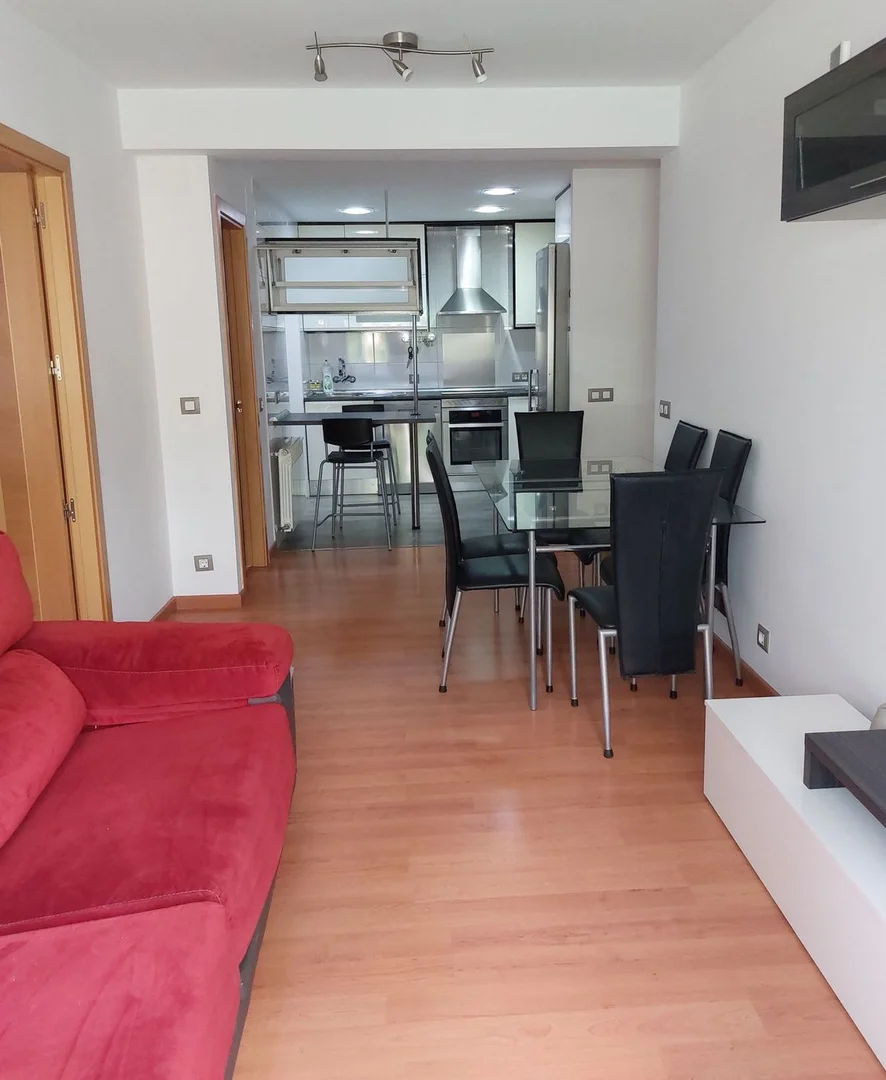 Piso en calle de Villasandino, 28