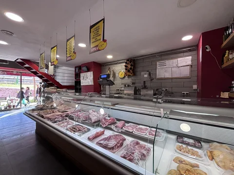 Carnicería, tienda de alimentación en traspaso en Gran Via de les Corts Catalanes - Foto 14