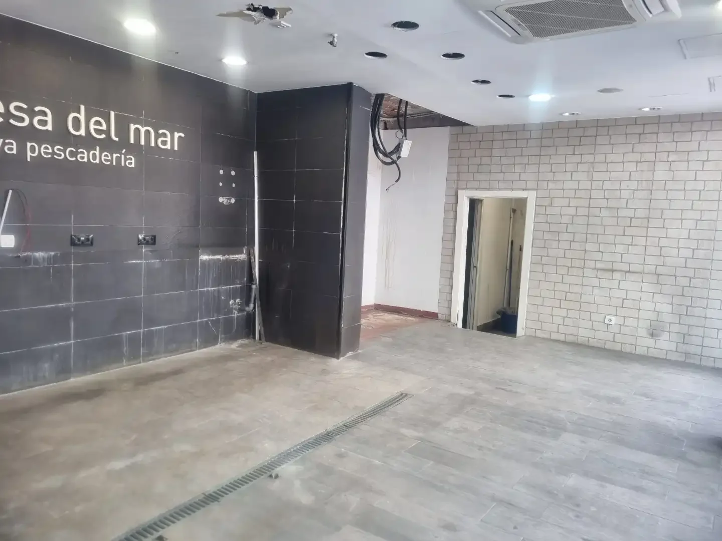 Local comercial en  Calle de Artajona 19 - Foto 3