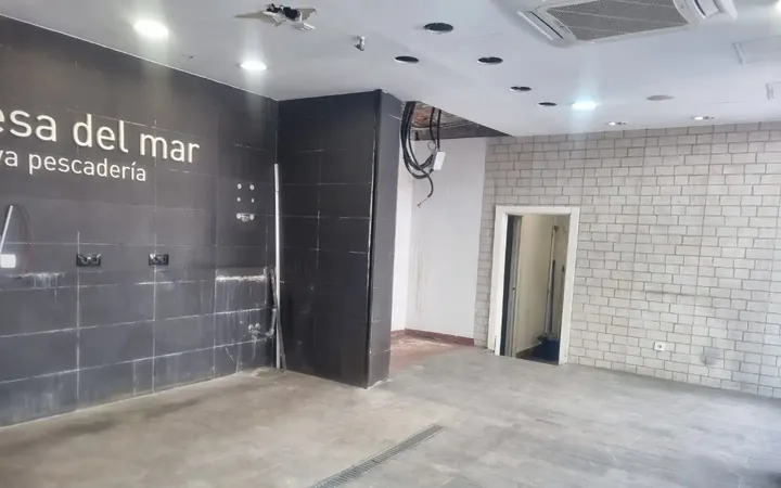 Local comercial en  Calle de Artajona 19 - Foto 3