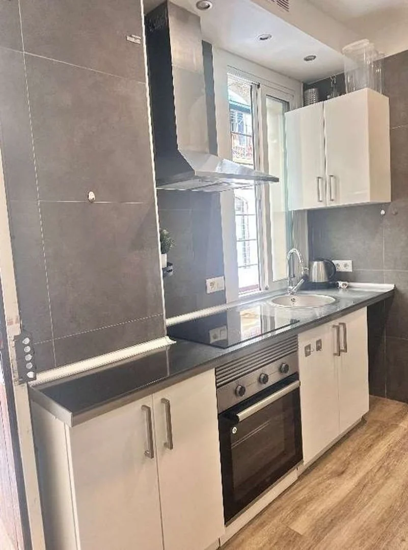 Estudio en calle d'Andrea Dòria, 18 - Foto 6