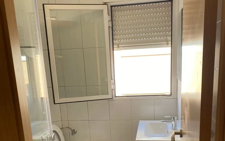 Piso en Calle Esperanza Sánchez Carrascosa, 32, Valdeacederas - Foto 1