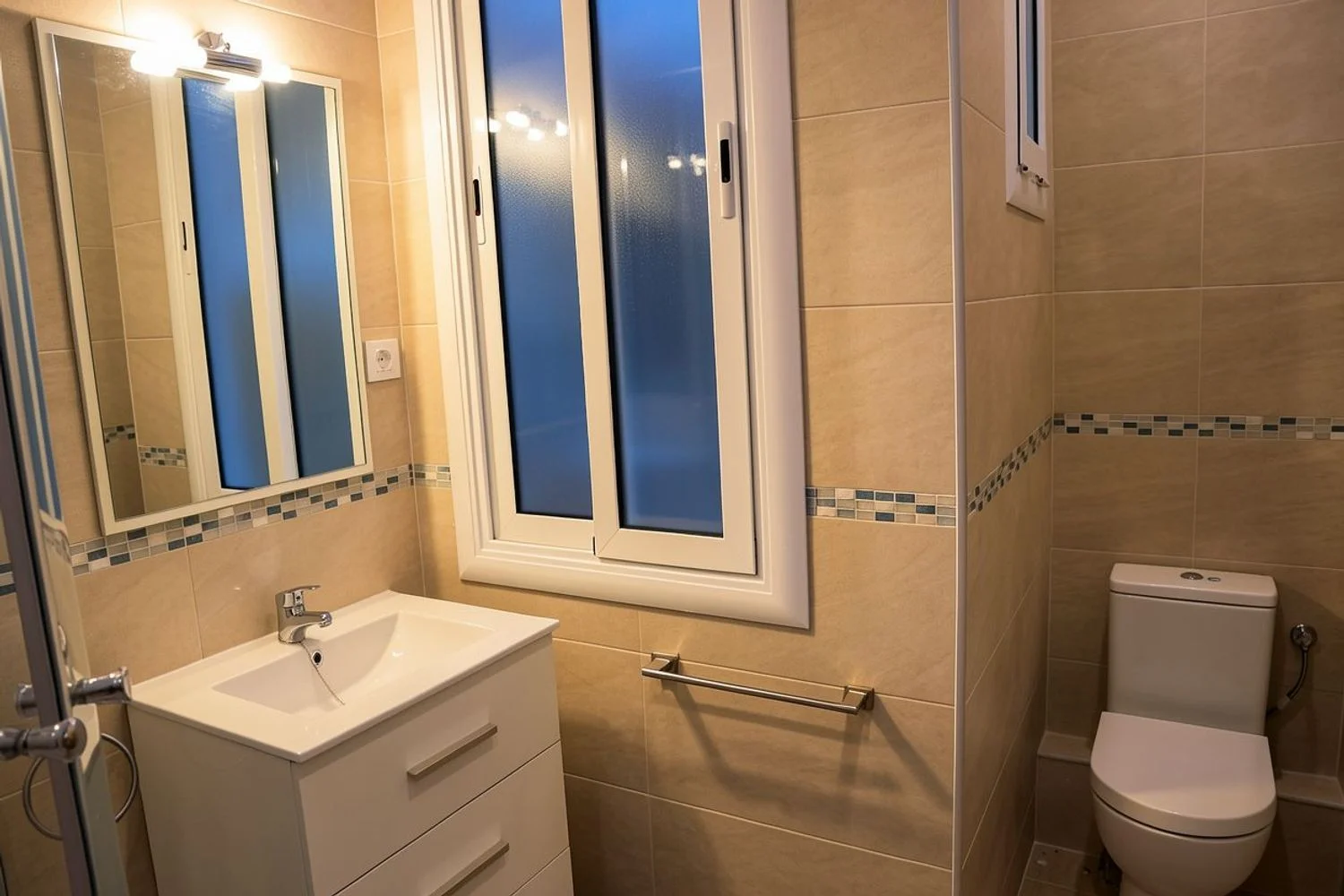 Piso en Barrio Les Corts - Foto 8