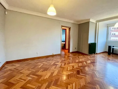 Piso en  Avenida de Burgos 37 - Foto 2