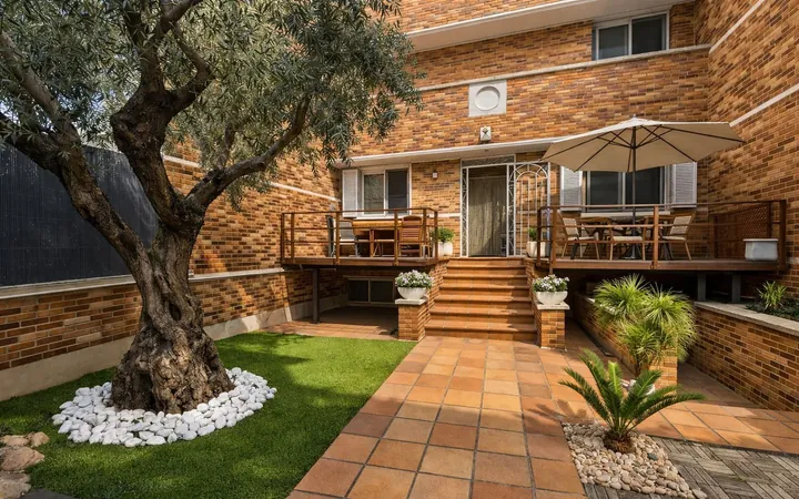 Chalet adosado en Calle Liceo - Foto 1